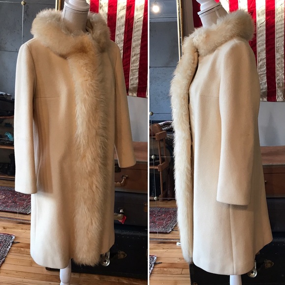 Vintage Jackets & Blazers - One-Time Price Drop! VTG Shearling Trim Coat
